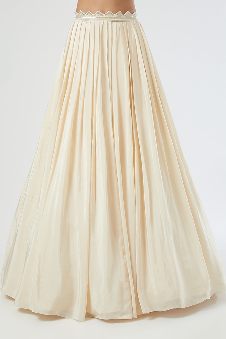 Champagne Gold Embroidered Wedding Lehenga Set by Disha Patil at Pernia's Pop Up Shop