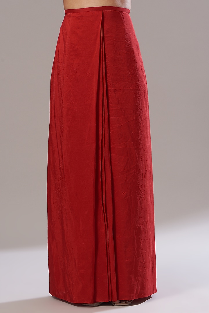 Red Net Sequins Embroidered Draped Wedding Saree Set by Disha Patil at Pernia's Pop Up Shop
