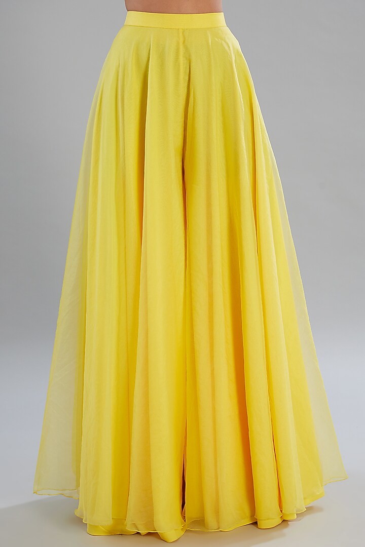 Yellow Crepe & Organza Embroidered Kurta Set by Disha Patil at Pernia's Pop Up Shop