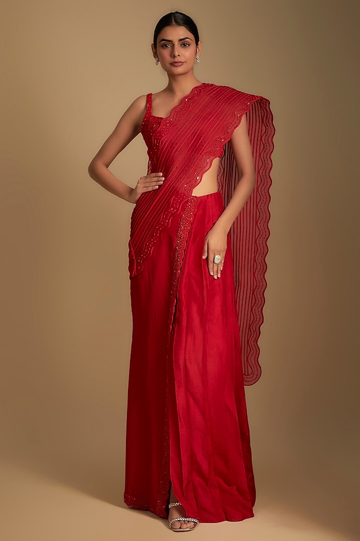 Red Dupion & Organza Pre-Draped Skirt Saree Set by Disha Patil at Pernia's Pop Up Shop