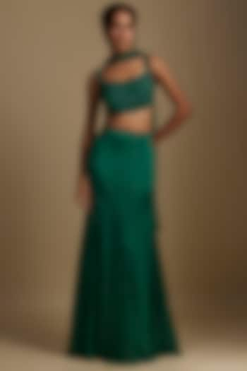 Emerald Green Crepe Hand Embroidered Pre-Draped Skirt Saree Set by Disha Patil at Pernia's Pop Up Shop