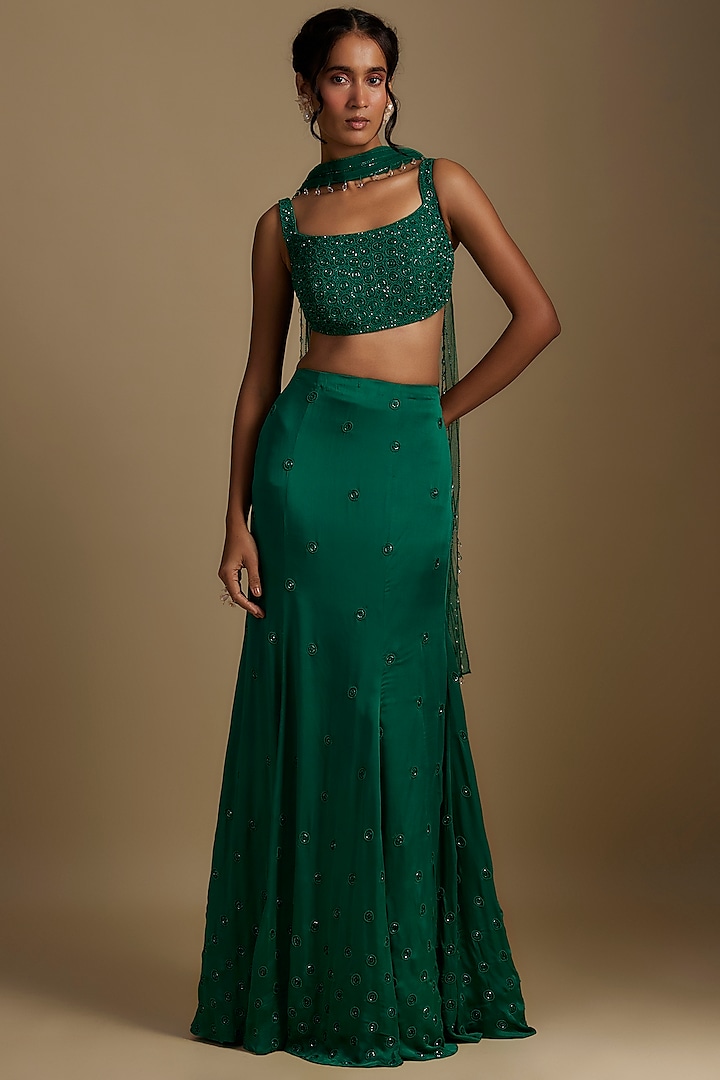 Emerald Green Crepe Hand Embroidered Pre-Draped Skirt Saree Set by Disha Patil at Pernia's Pop Up Shop