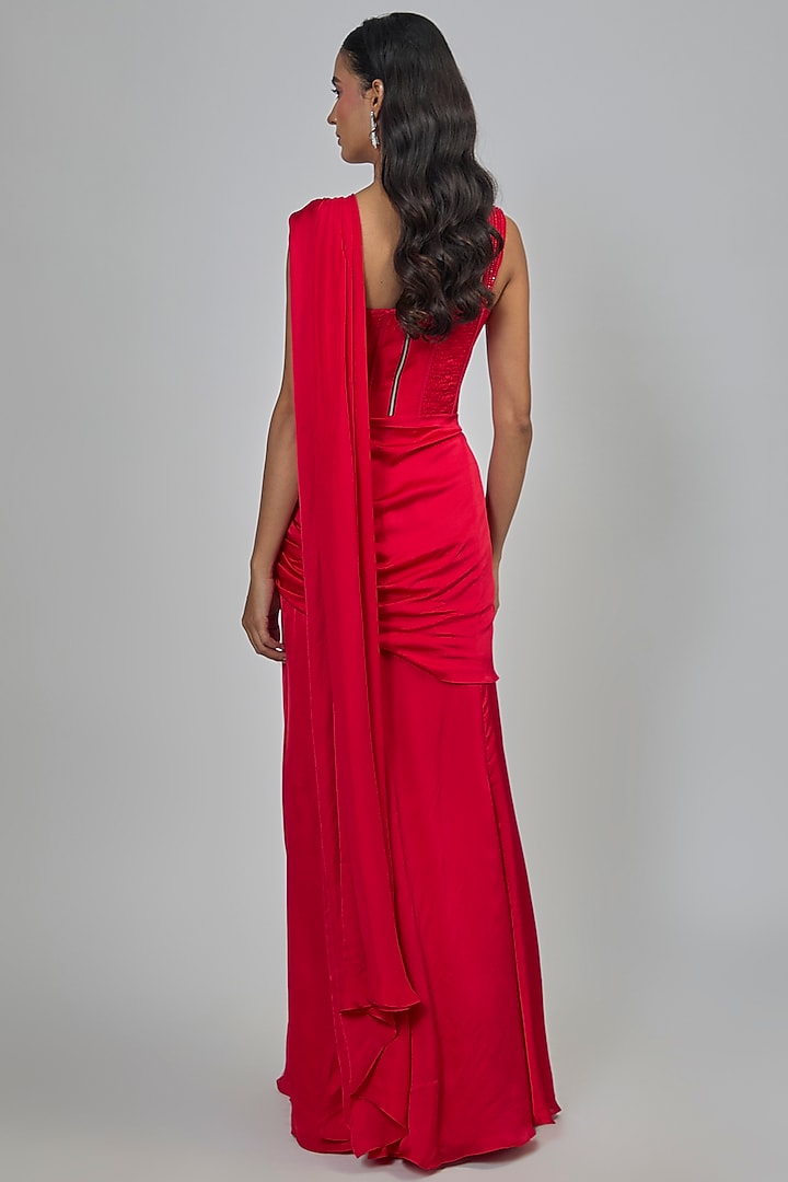 Red Crepe Concept Reception Saree Set by Disha Patil at Pernia's Pop Up Shop