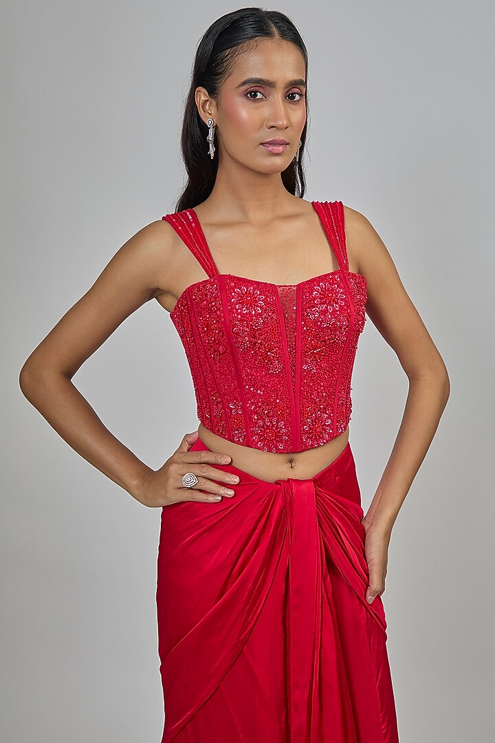 Red Crepe Concept Reception Saree Set by Disha Patil at Pernia's Pop Up Shop