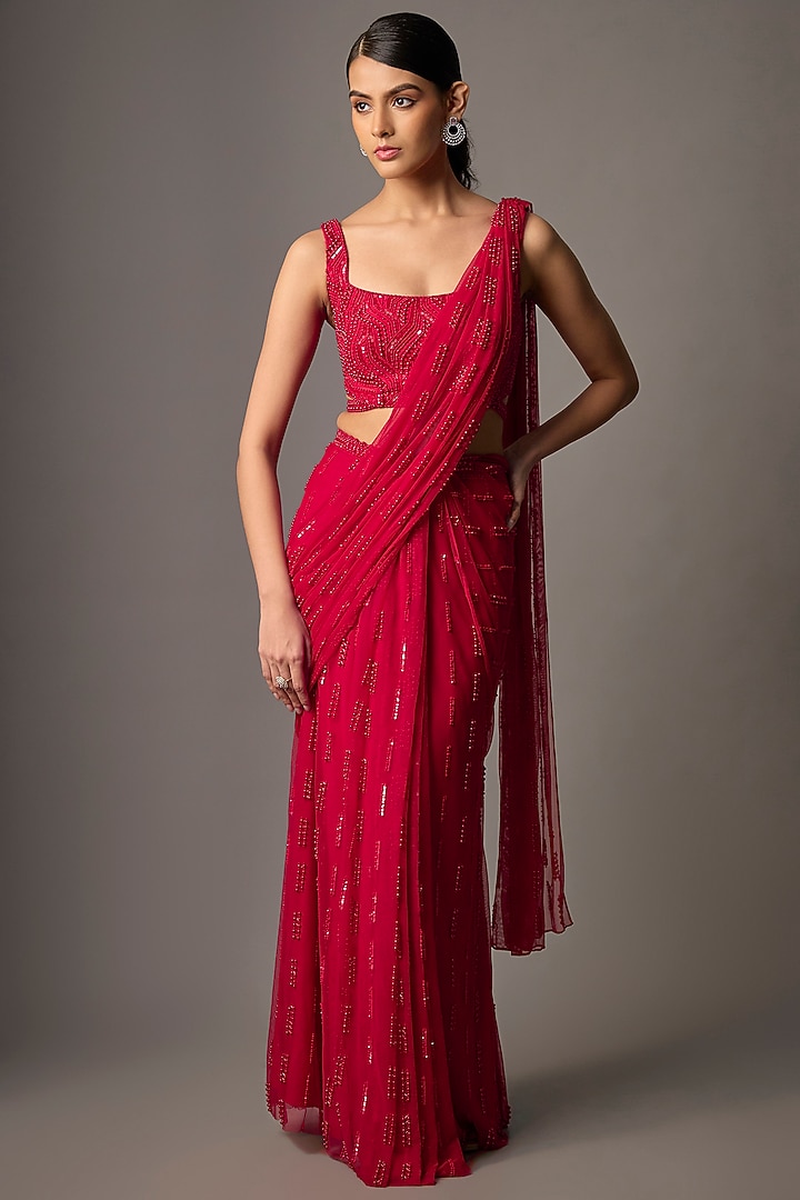 Red Soft Net Hand Embroidered Reception Saree Set by Disha Patil at Pernia's Pop Up Shop