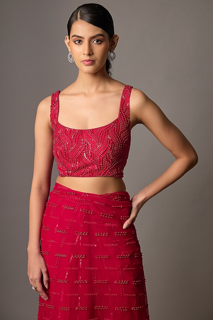 Red Soft Net Hand Embroidered Reception Saree Set by Disha Patil at Pernia's Pop Up Shop