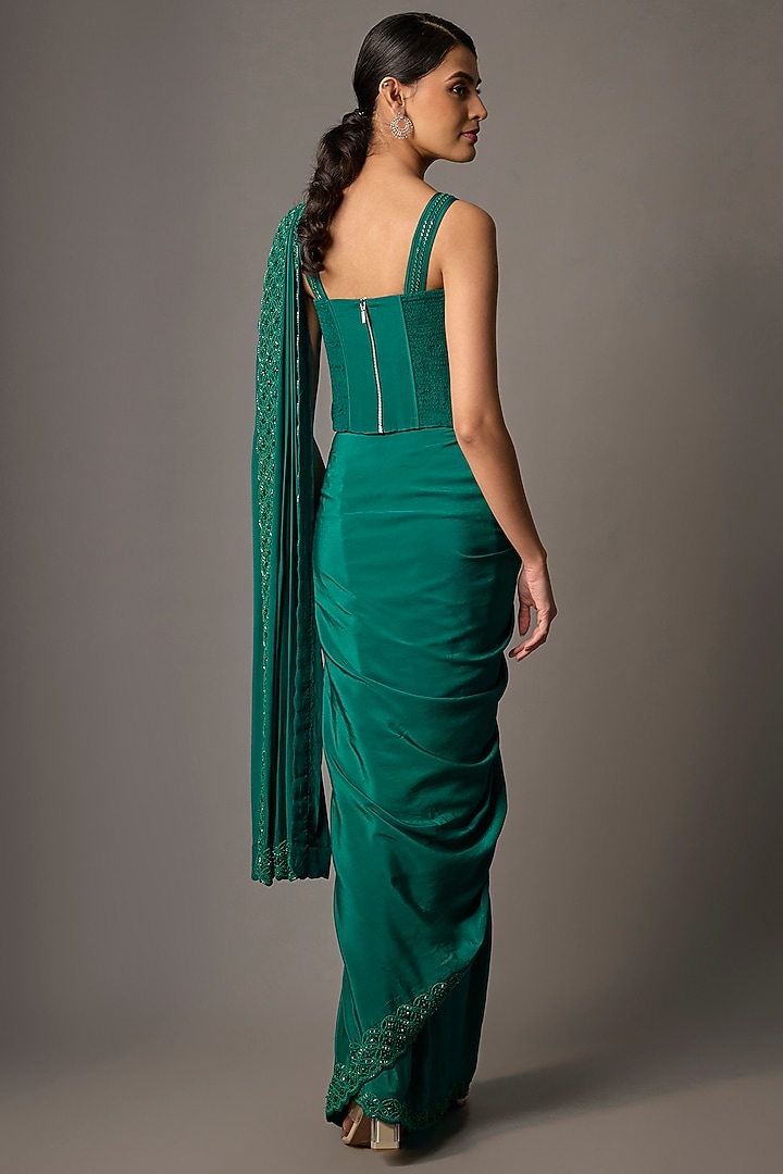 Emerald Green Crepe Hand Embroidered Reception Saree Set by Disha Patil at Pernia's Pop Up Shop