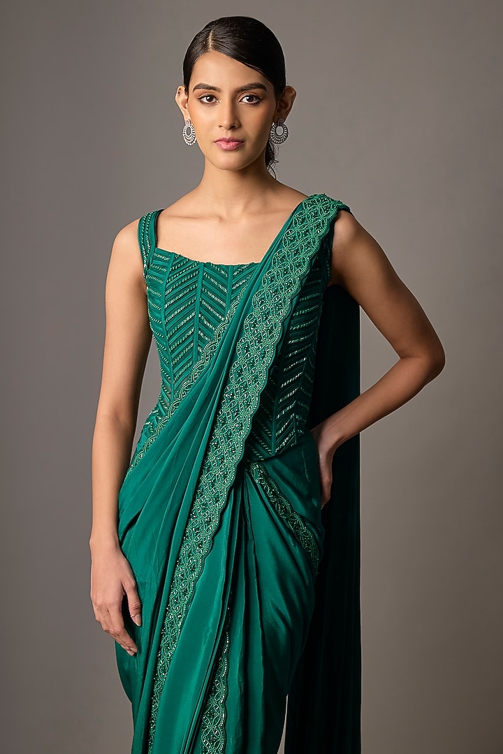 Emerald Green Crepe Hand Embroidered Reception Saree Set by Disha Patil at Pernia's Pop Up Shop