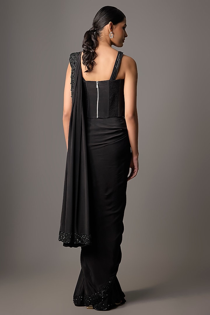 Black Crepe Hand Embroidered Reception Saree Set by Disha Patil at Pernia's Pop Up Shop