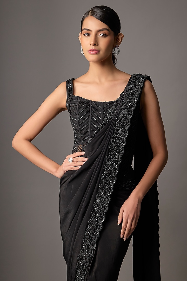 Black Crepe Hand Embroidered Reception Saree Set by Disha Patil at Pernia's Pop Up Shop