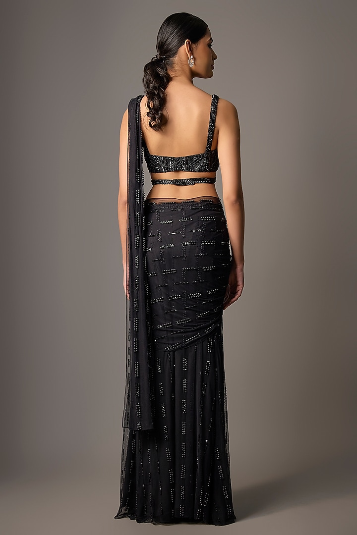 Black Soft Net Embroidered Reception Saree Set by Disha Patil at Pernia's Pop Up Shop