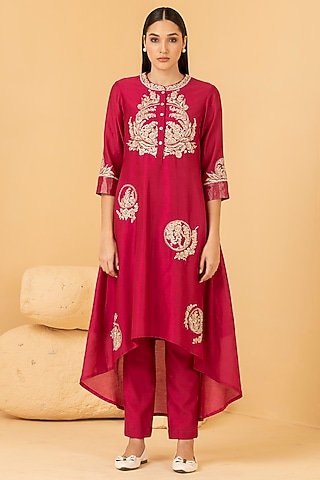 Fuchsia Pure Chanderi Zari & Pearl Embroidered Tunic Set by Divi by Sonal