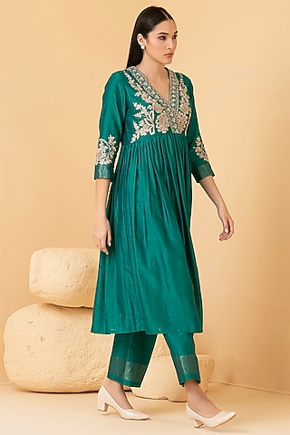 Green Chanderi Zari & Sequins Embroidered Tunic Set by Divi by Sonal