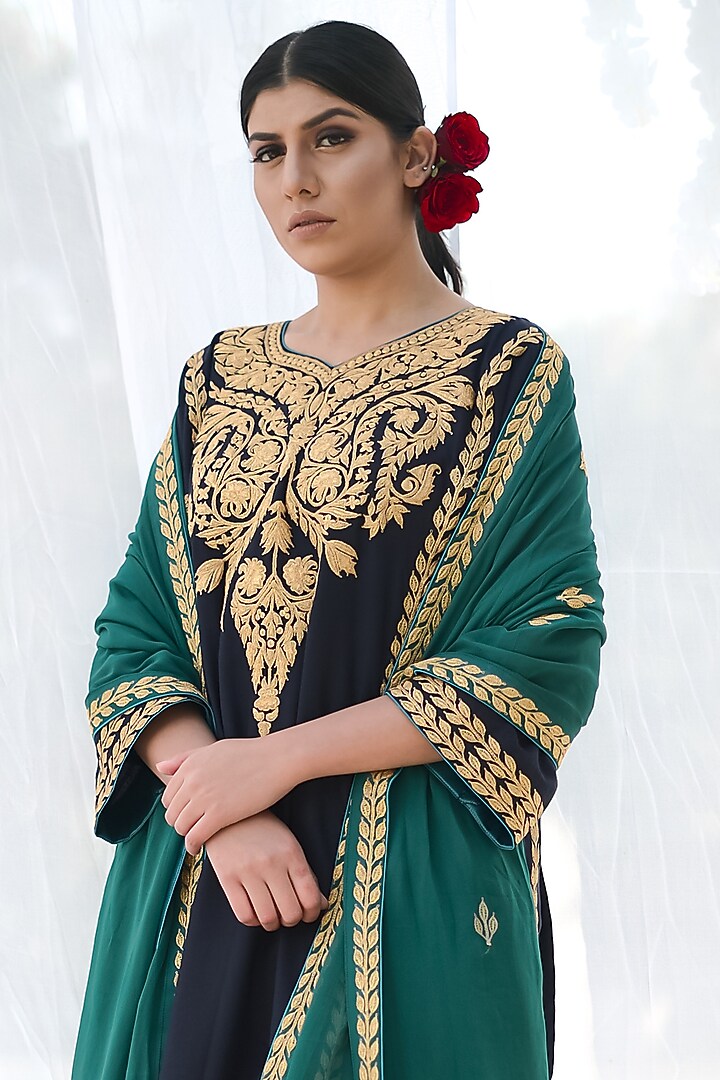 Teal Blue Embroidered Phiran Kurta Set by Daljit Sudan at Pernia's Pop Up Shop