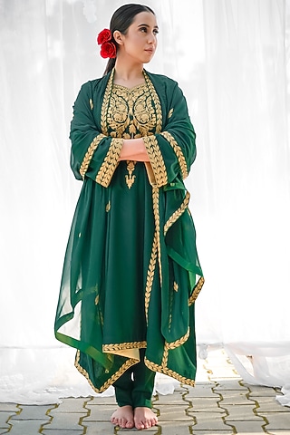 Dark Green Embroidered Phiran Kurta Set by Daljit Sudan