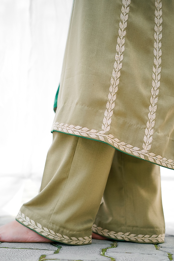 Olive Green Embroidered Phiran Kurta Set by Daljit Sudan at Pernia's Pop Up Shop