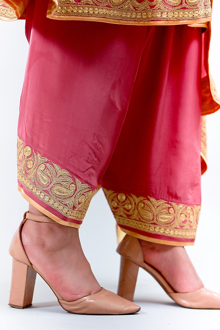 Peony Pink Embroidered Kurta Set by Daljit Sudan at Pernia's Pop Up Shop