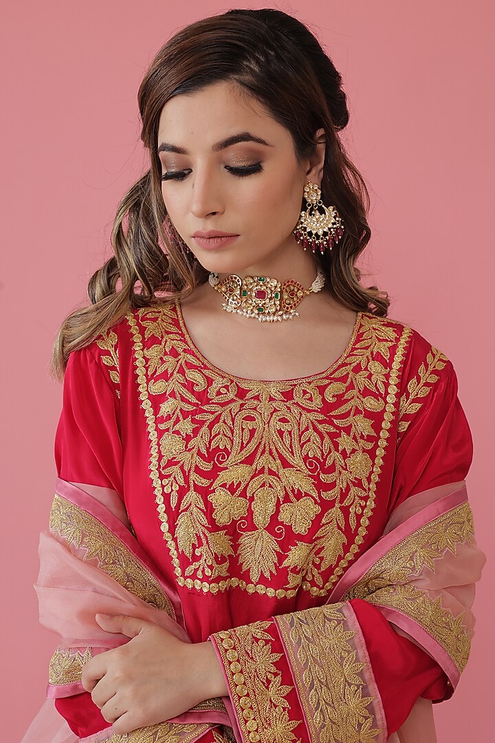 Magenta Pink Embroidered Kurta Set by Daljit Sudan at Pernia's Pop Up Shop