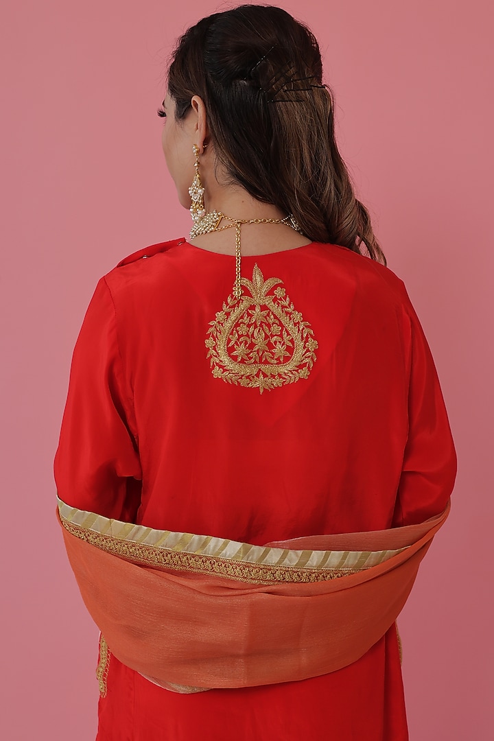 Reddish Orange Embroidered Kurta Set by Daljit Sudan at Pernia's Pop Up Shop