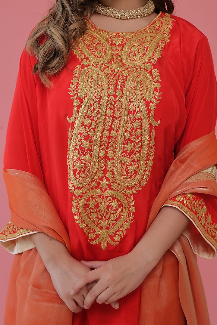 Reddish Orange Embroidered Kurta Set by Daljit Sudan at Pernia's Pop Up Shop
