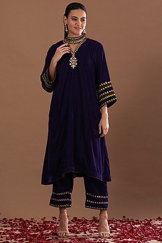 Royal Blue Embroidered Kurta Set by Daljit Sudan