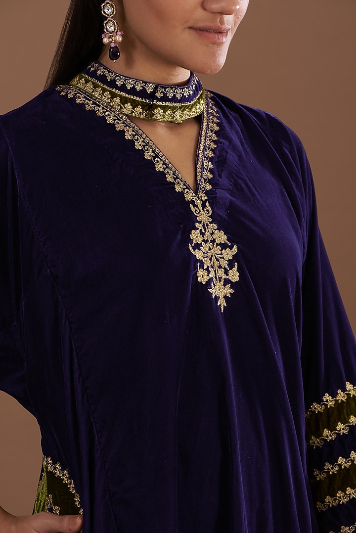 Royal Blue Embroidered Kurta Set by Daljit Sudan at Pernia's Pop Up Shop