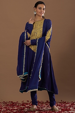 Navy Blue Embroidered Kurta Set by Daljit Sudan