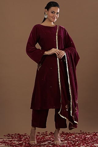 Wine Embroidered Kurta Set by Daljit Sudan