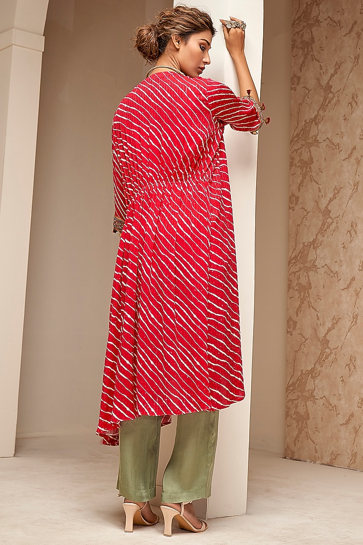 Red Crepe Printed & Embroidered Cape Set by Aditi Somani at Pernia's Pop Up Shop