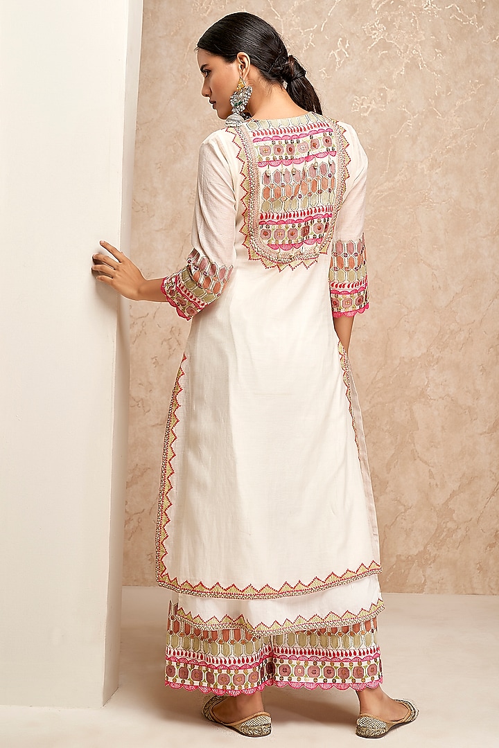 White Chanderi Embroidered Kurta Set by Aditi Somani at Pernia's Pop Up Shop