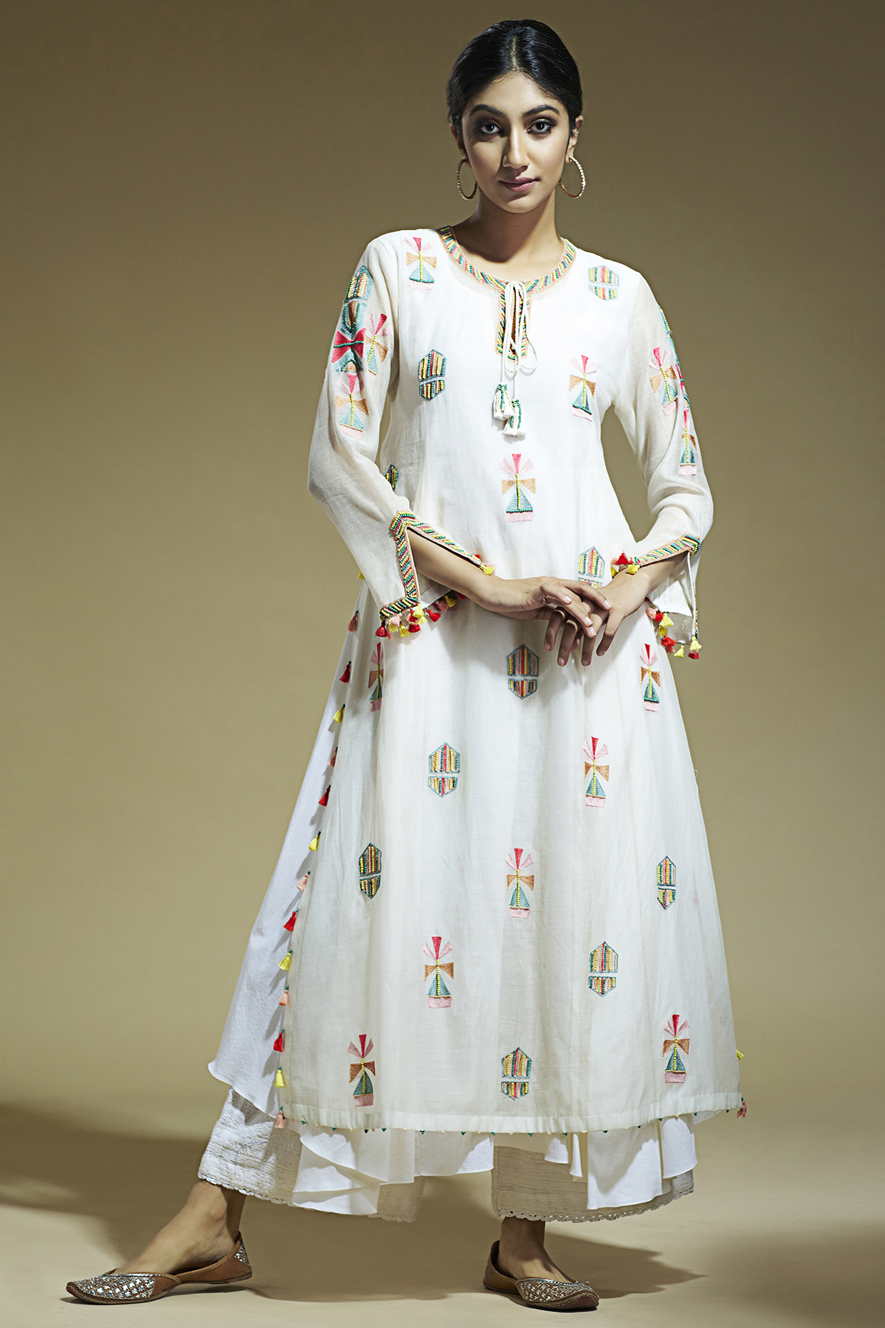 Off White Aari Embroidered Tunic With Inner by Aditi Somani