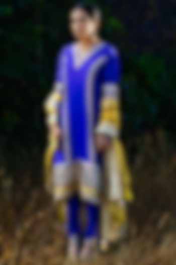 Royal Blue Lace Kurta Set by Aditi Somani at Pernia's Pop Up Shop