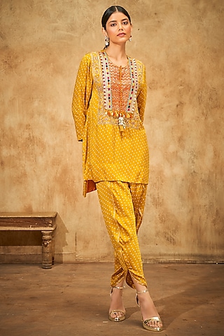 Mustard Printed Kurta Set by Aditi Somani