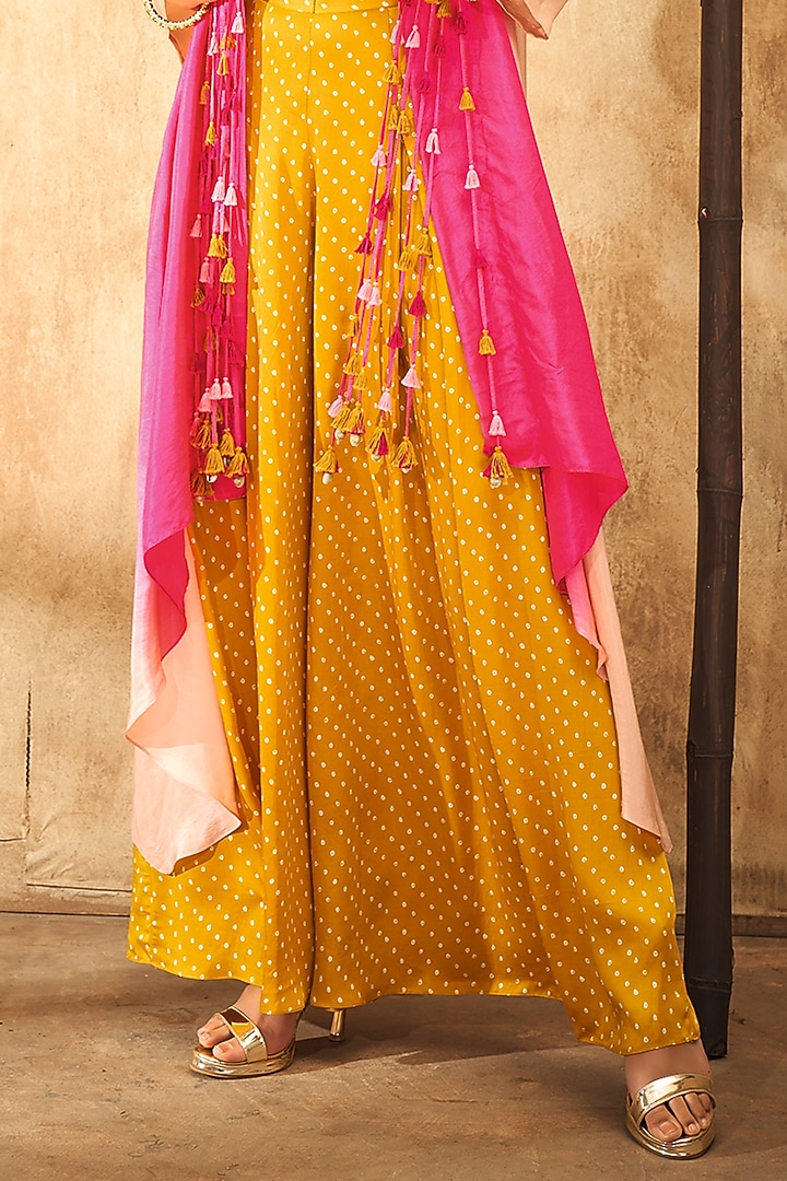 Rani Pink Shaded Habutai Silk Cape Set by Aditi Somani at Pernia's Pop Up Shop