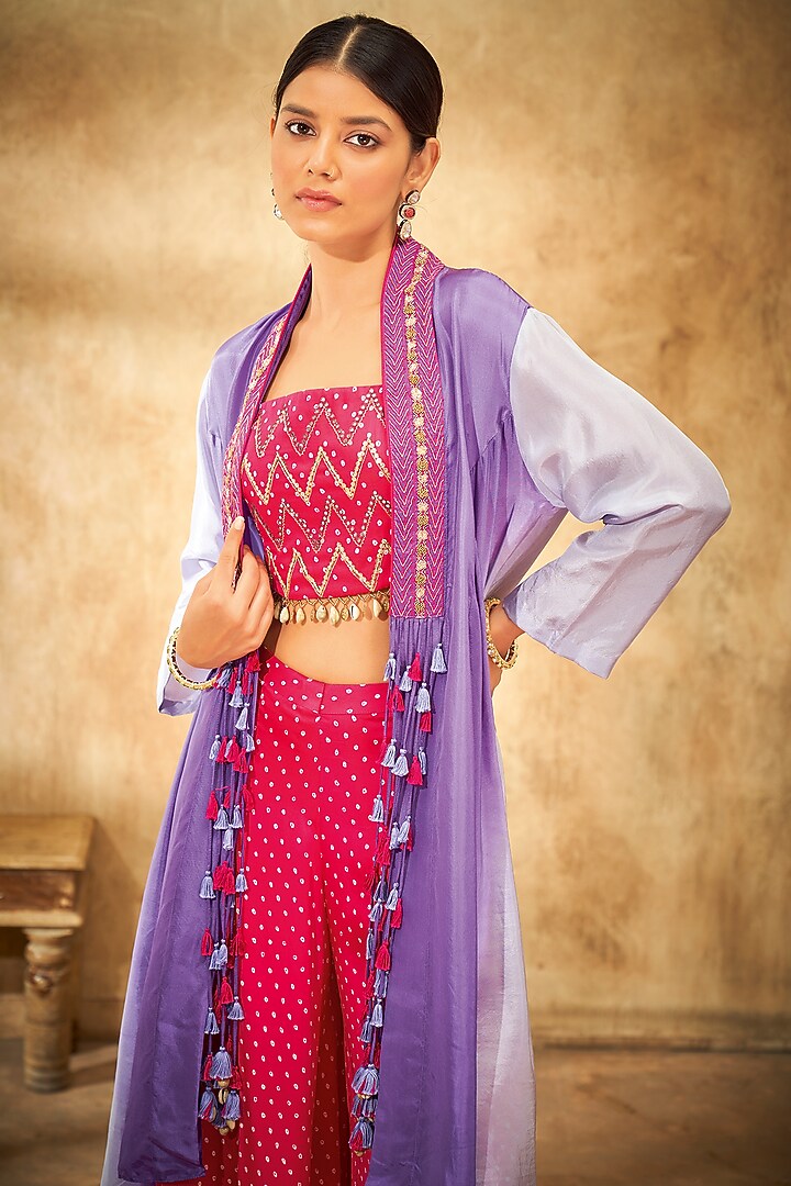 Lilac Shaded Habutai Silk Cape Set by Aditi Somani at Pernia's Pop Up Shop
