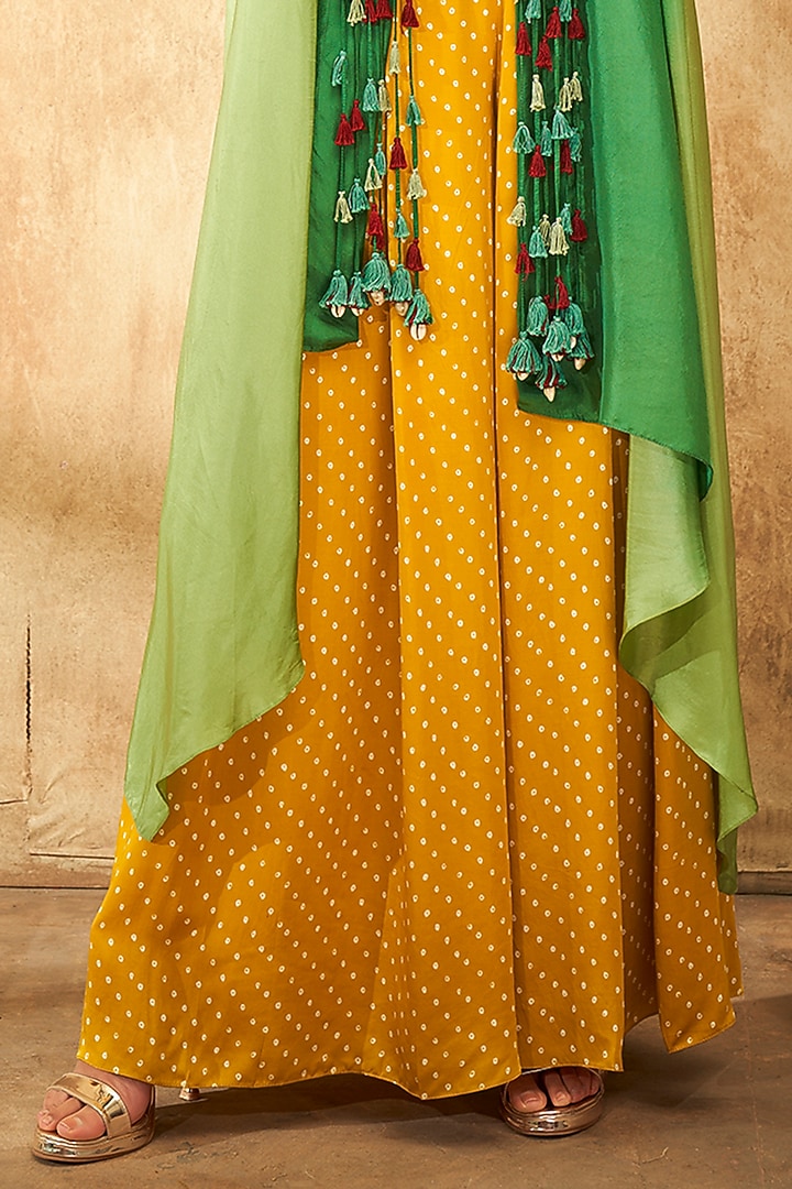 Green Shaded Habutai Silk Cape Set by Aditi Somani at Pernia's Pop Up Shop