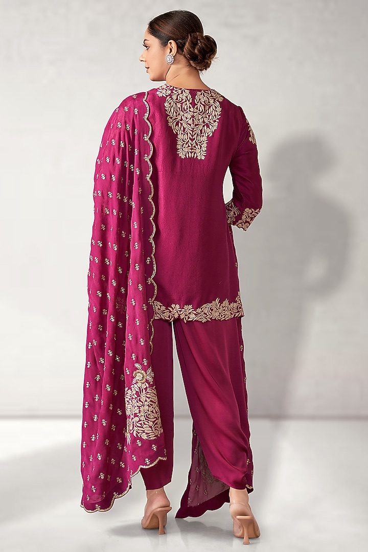 Dark Pink Dupion Silk Cutwork Embroidered Tunic Set by Aditi Somani at Pernia's Pop Up Shop