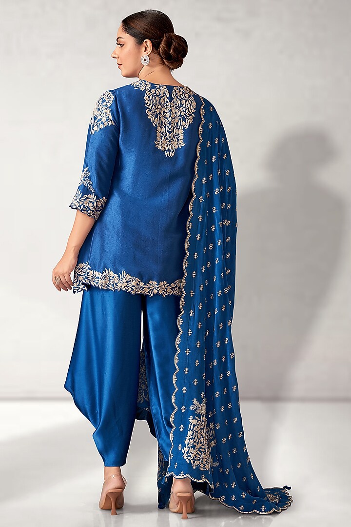 Blue Dupion Silk Cutwork Embroidered Tunic Set by Aditi Somani at Pernia's Pop Up Shop