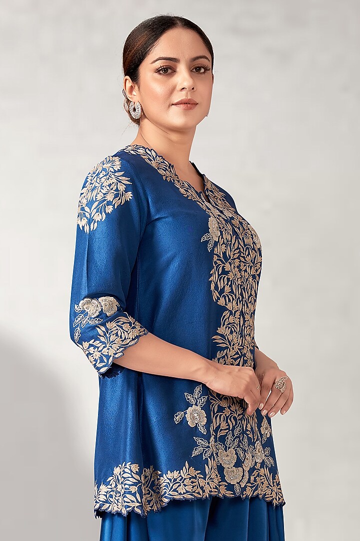 Blue Dupion Silk Cutwork Embroidered Tunic Set by Aditi Somani at Pernia's Pop Up Shop