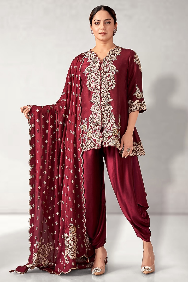 Maroon Dupion Silk Cutwork Embroidered Tunic Set by Aditi Somani at Pernia's Pop Up Shop
