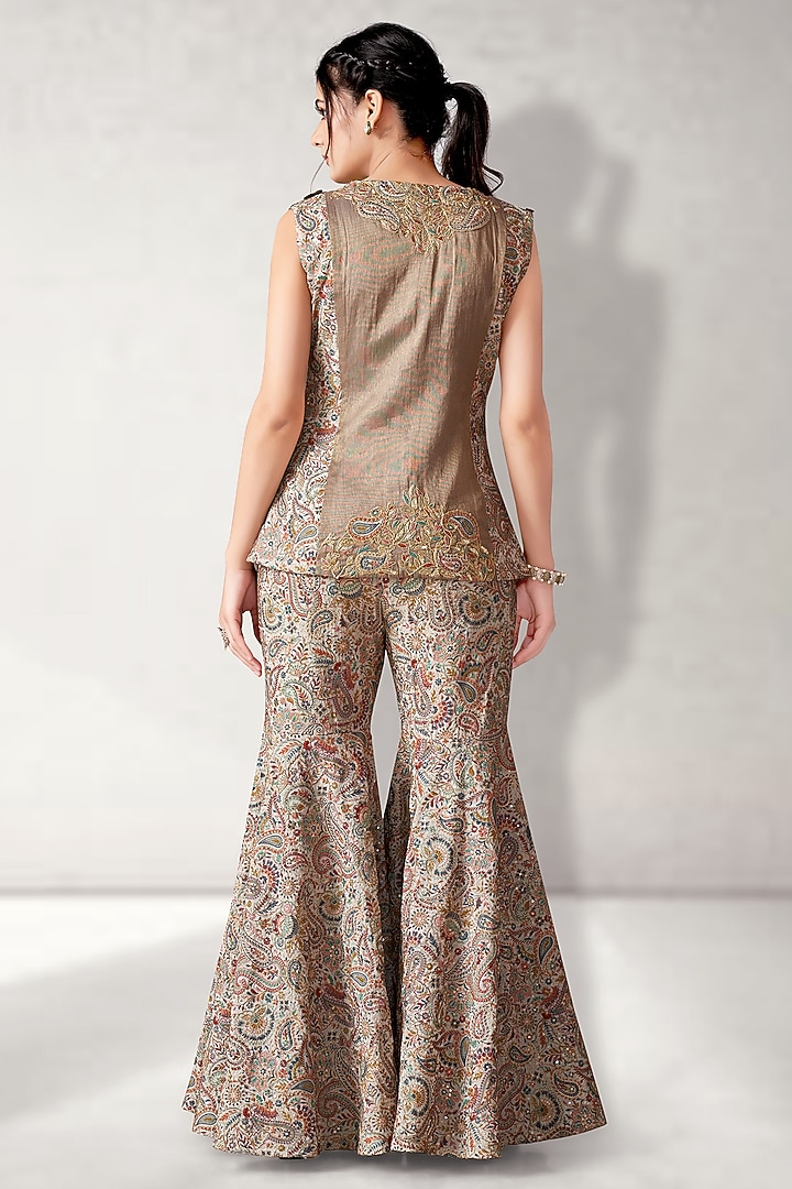 Grey Tissue Silk Embroidered Co-Ord Set by Aditi Somani at Pernia's Pop Up Shop