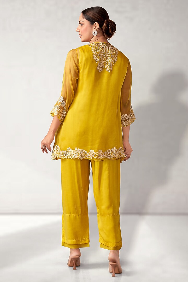 Yellow Organza & Modal Satin Embroidered Cape Set by Aditi Somani at Pernia's Pop Up Shop