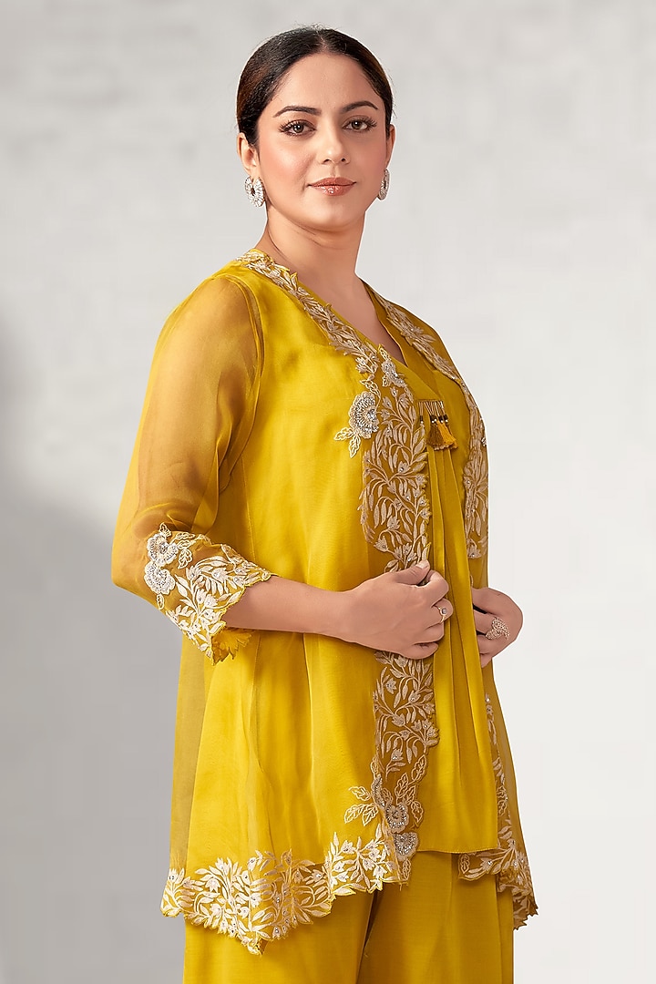 Yellow Organza & Modal Satin Embroidered Cape Set by Aditi Somani at Pernia's Pop Up Shop