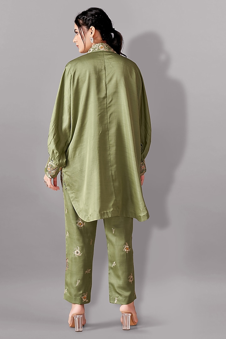 Green Silk Embroidered Co-Ord Set by Aditi Somani at Pernia's Pop Up Shop
