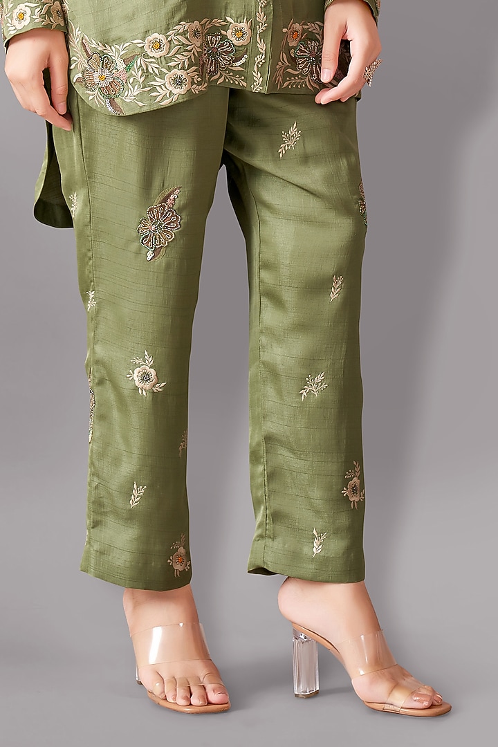 Green Silk Embroidered Co-Ord Set by Aditi Somani at Pernia's Pop Up Shop