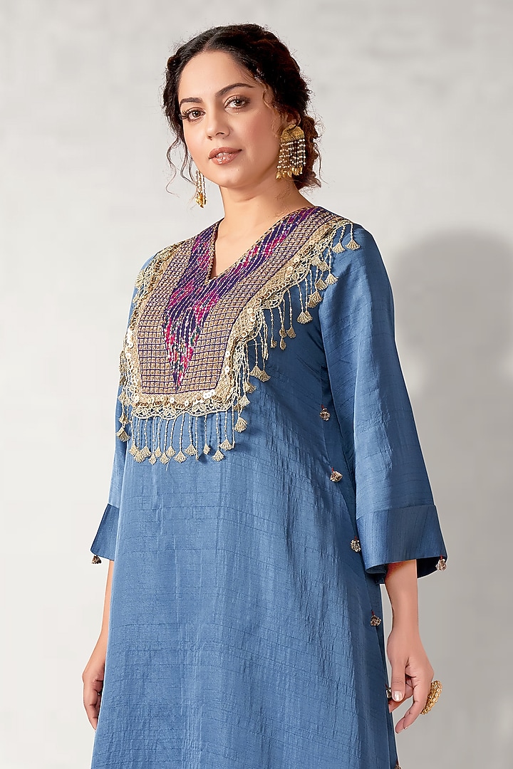 Blue Nysa Silk Embroidered Kurta Set by Aditi Somani at Pernia's Pop Up Shop