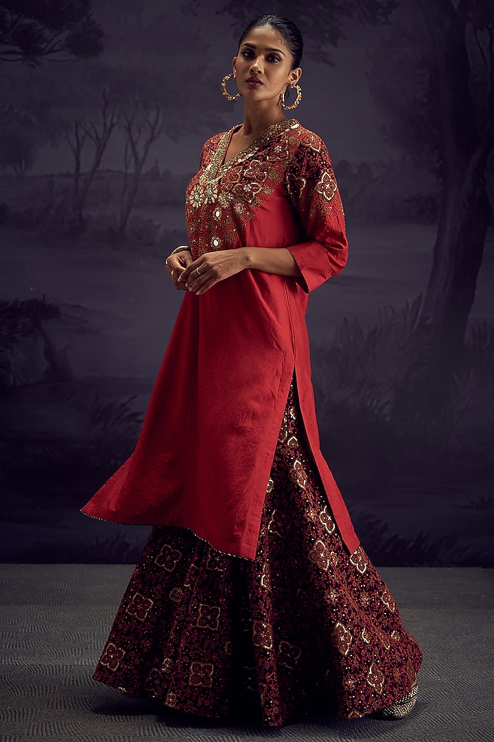 Red Cotton Silk Embroidered Kurta Set by Aditi Somani at Pernia's Pop Up Shop