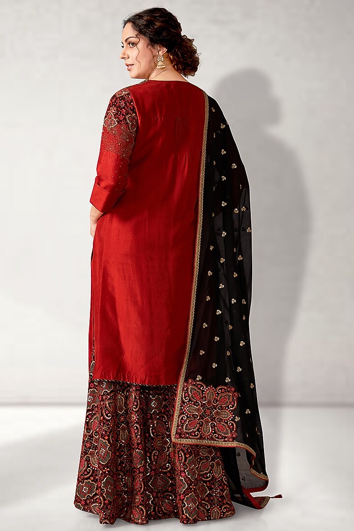 Rust Cotton Silk Embroidered Kurta Set by Aditi Somani at Pernia's Pop Up Shop