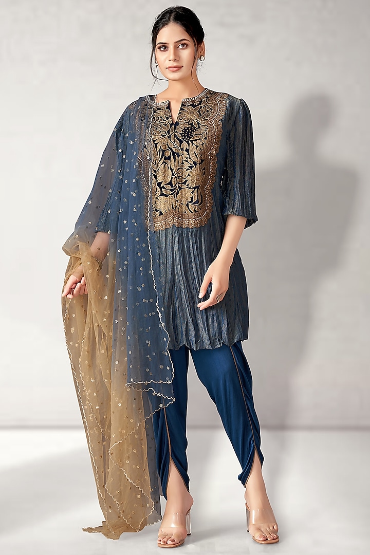 Blue Crush Tissue Embroidered Kurta Set by Aditi Somani at Pernia's Pop Up Shop