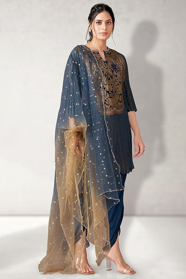 Blue Crush Tissue Embroidered Kurta Set by Aditi Somani at Pernia's Pop Up Shop